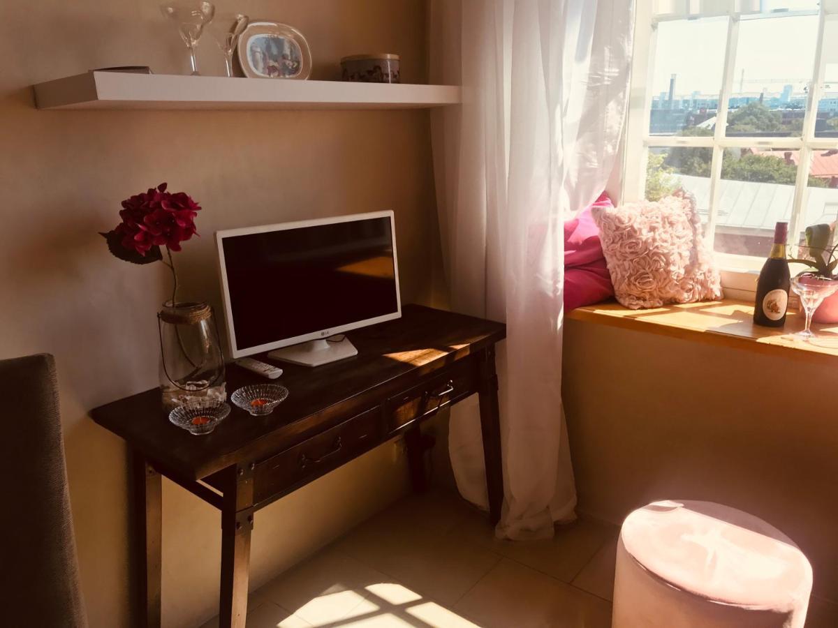 טאלין Cozy Oldtown Studio With Magnific City View מראה חיצוני תמונה