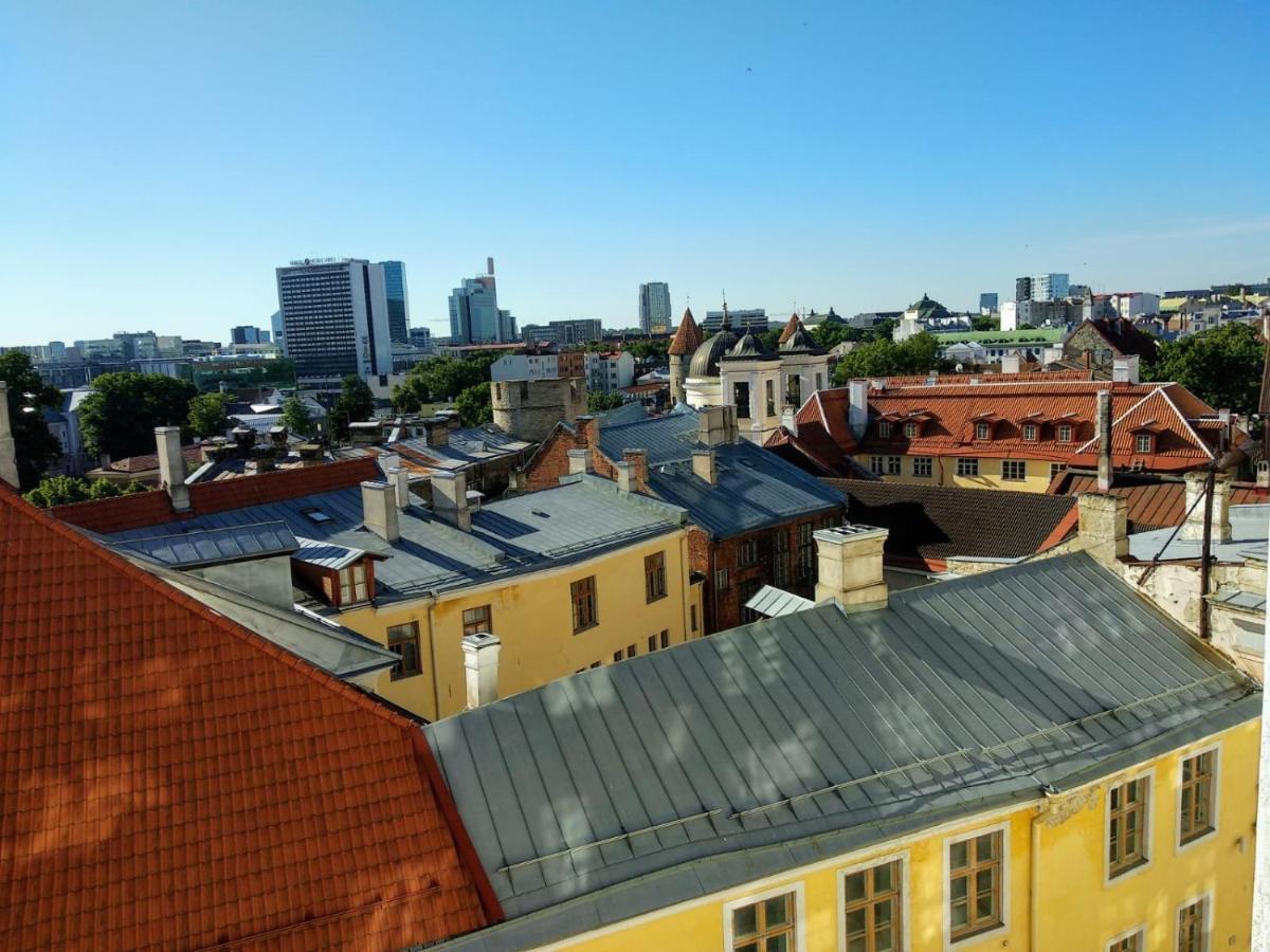 טאלין Cozy Oldtown Studio With Magnific City View מראה חיצוני תמונה